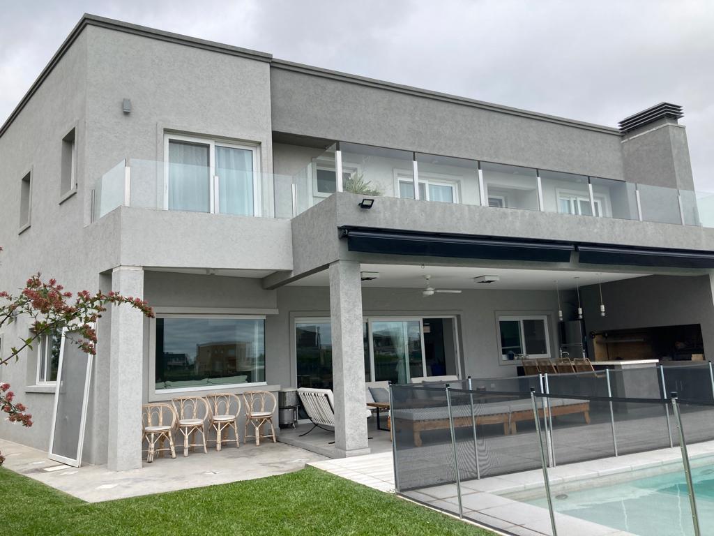 Casa en Venta en Terralagos Barrio Privado Canning Ezeiza
