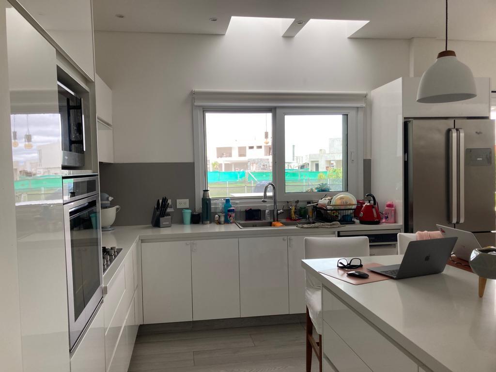 Casa en Venta en Terralagos Barrio Privado Canning Ezeiza