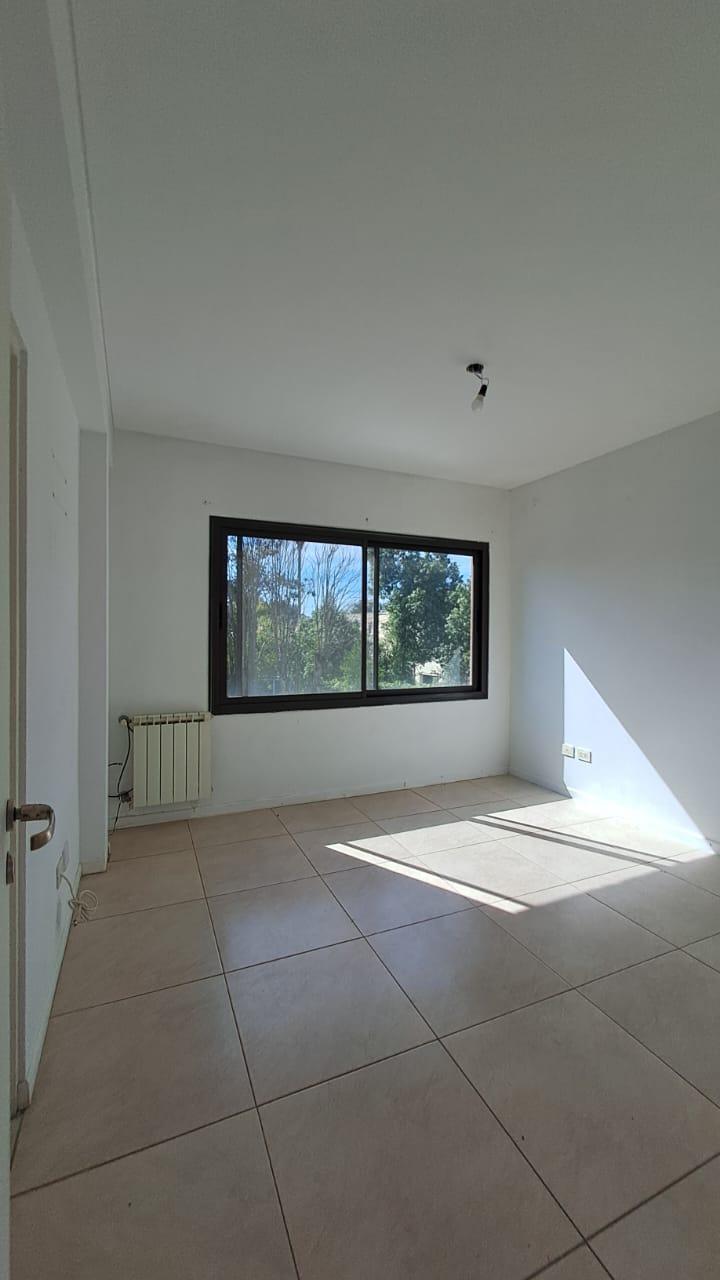 Casa 4 Ambientes en Alquiler en Pérgolas de Canning, Ezeiza