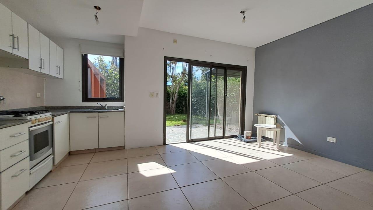 Casa 4 Ambientes en Alquiler en Pérgolas de Canning, Ezeiza