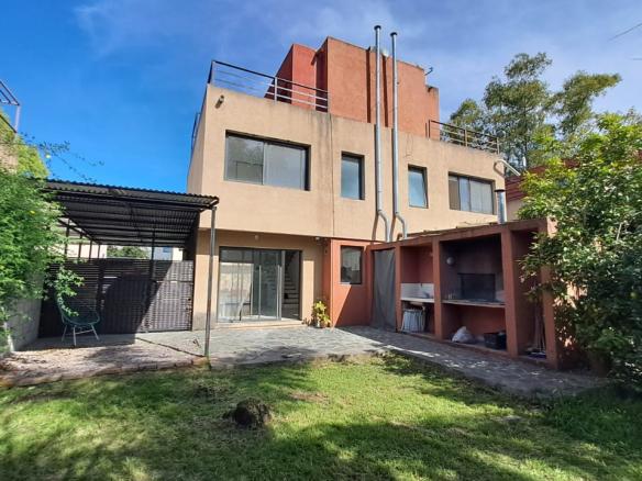 Casa 4 Ambientes en Alquiler en Pérgolas de Canning, Ezeiza