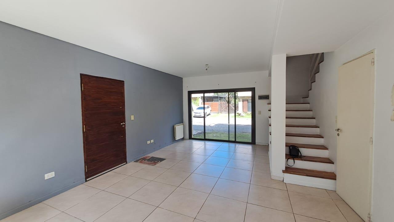 Casa 4 Ambientes en Alquiler en Pérgolas de Canning, Ezeiza