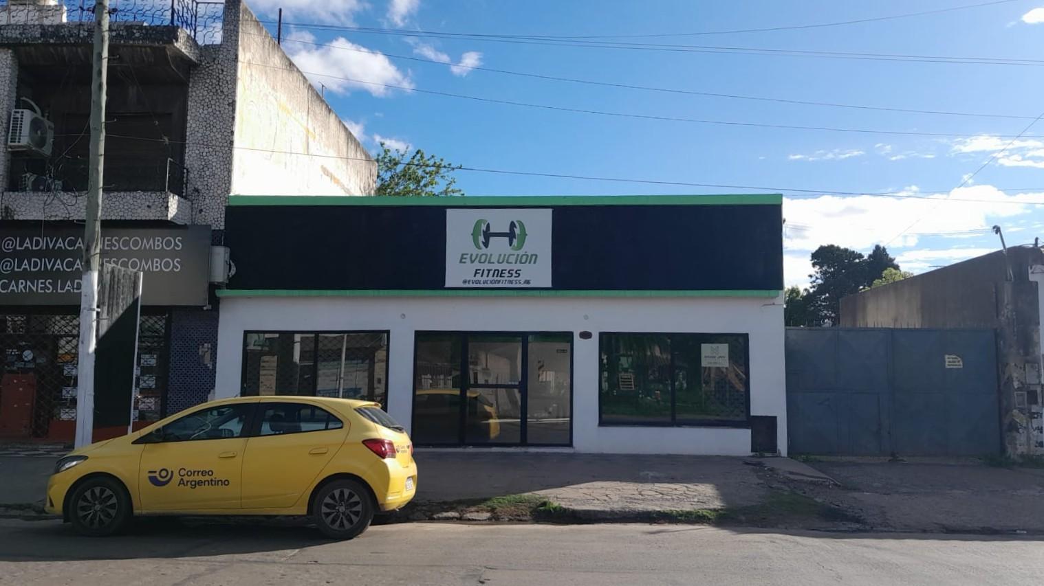 Local comercial en Monte Grande en Alquiler. Ubicado en Av Leandro Alem