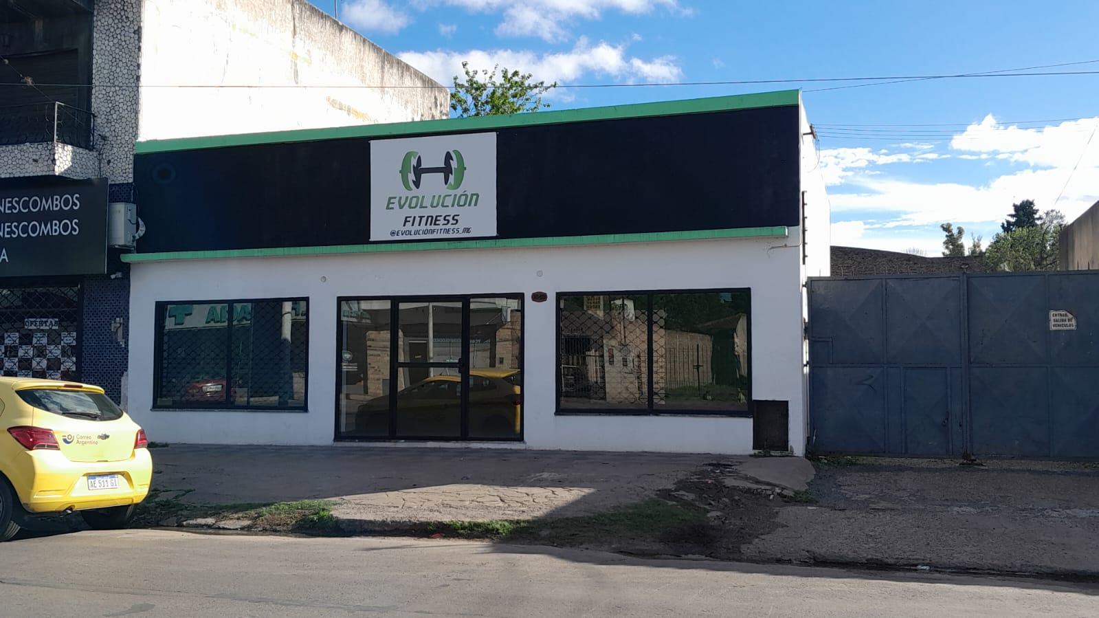 Local comercial en Monte Grande en Alquiler. Ubicado en Av Leandro Alem