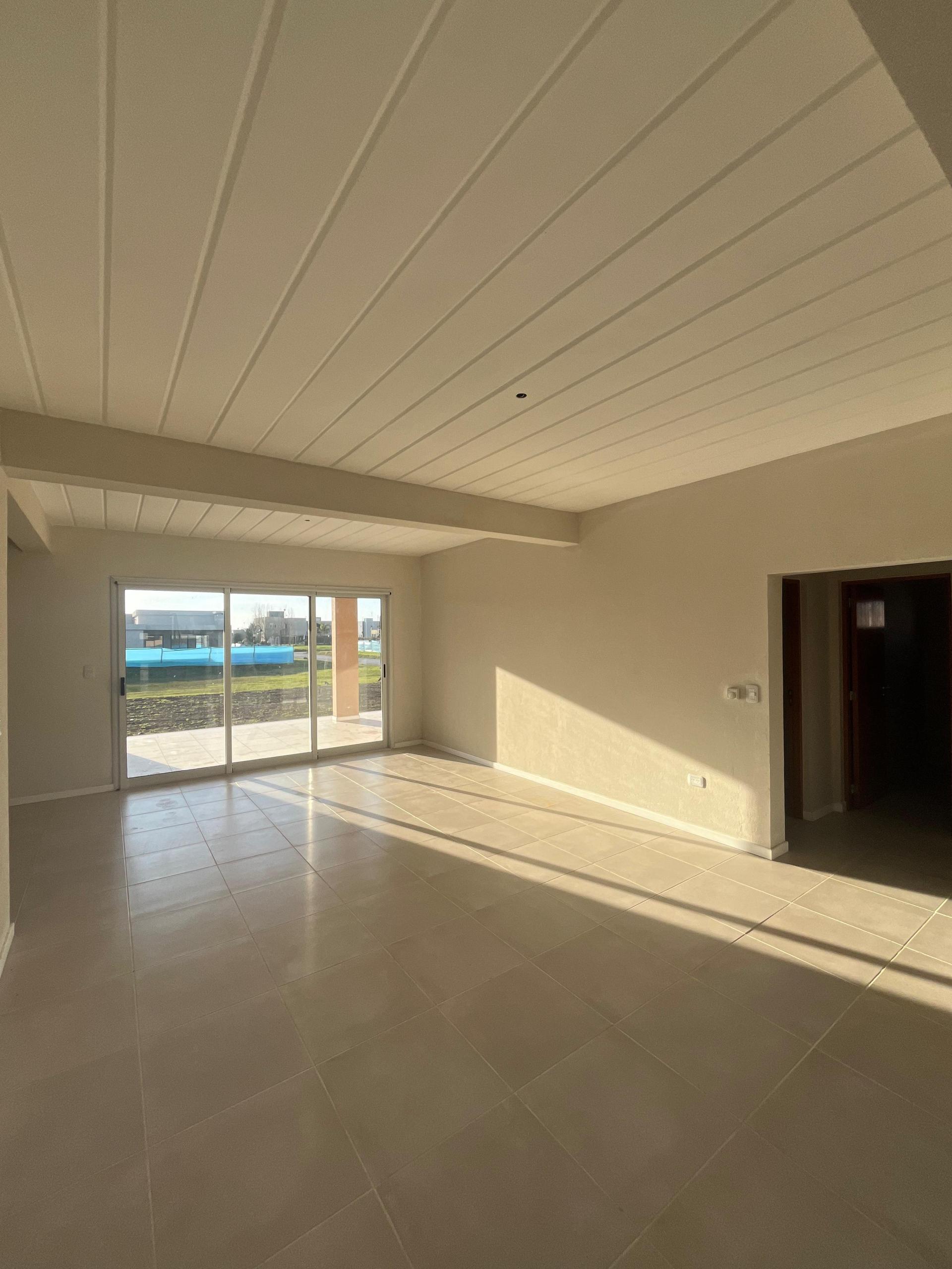 WhatsApp Image 2025-08-14 at 15.54.08