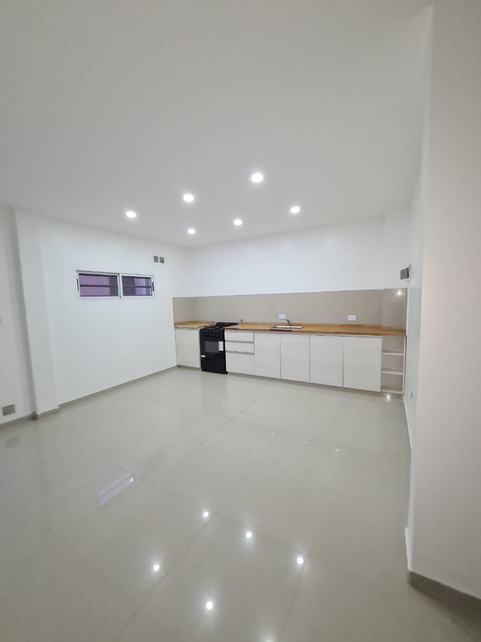 Duplex de 3 ambientes con patio jardín y parrilla en venta en San Vicente