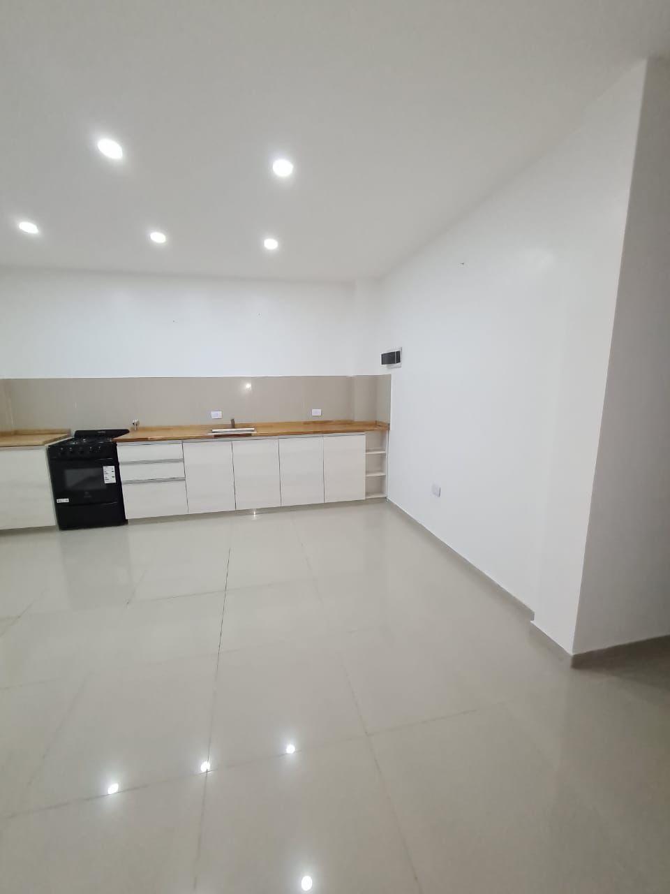 Duplex de 3 ambientes con patio jardín y parrilla en venta en San Vicente