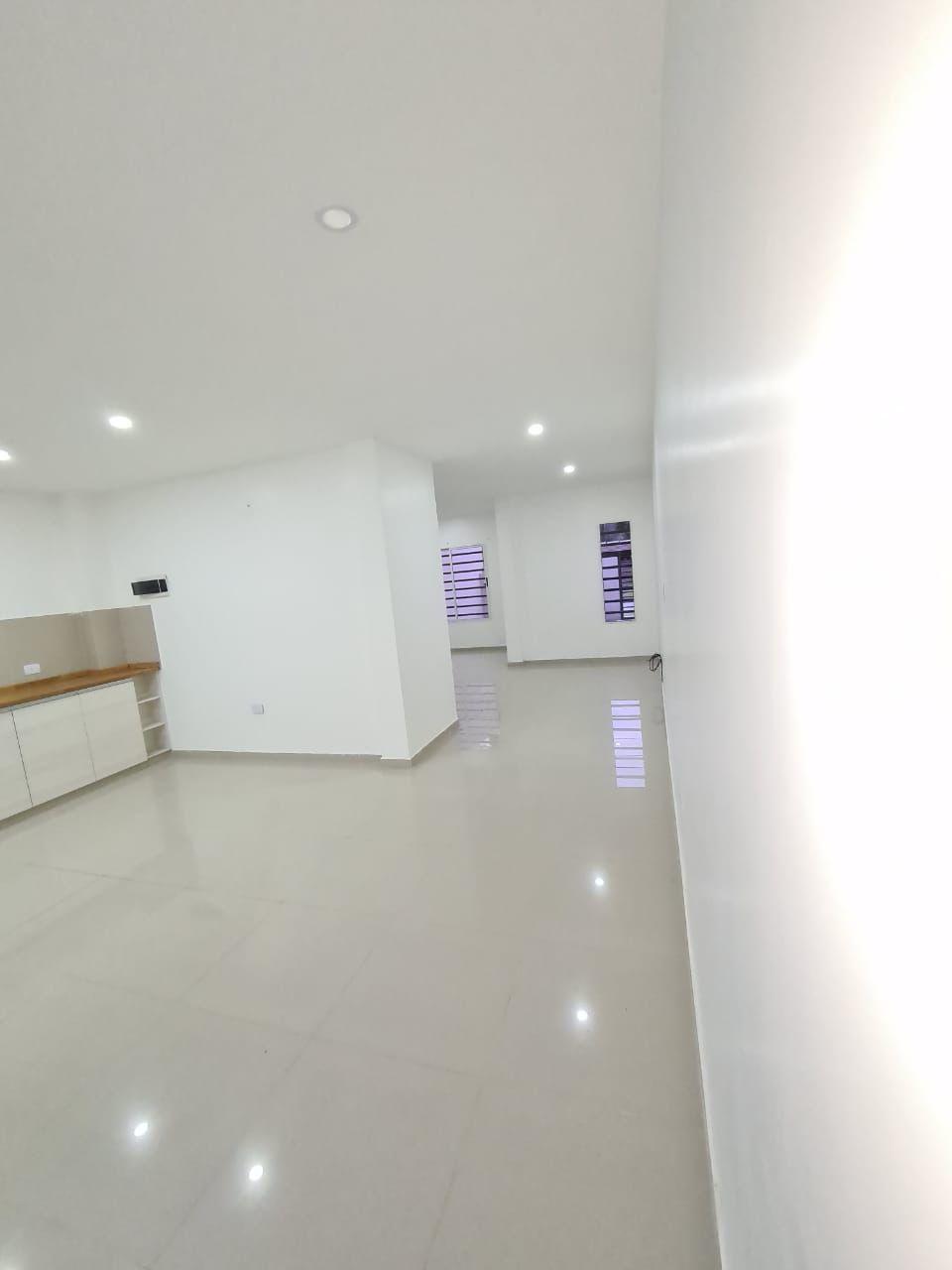 Duplex de 3 ambientes con patio jardín y parrilla en venta en San Vicente