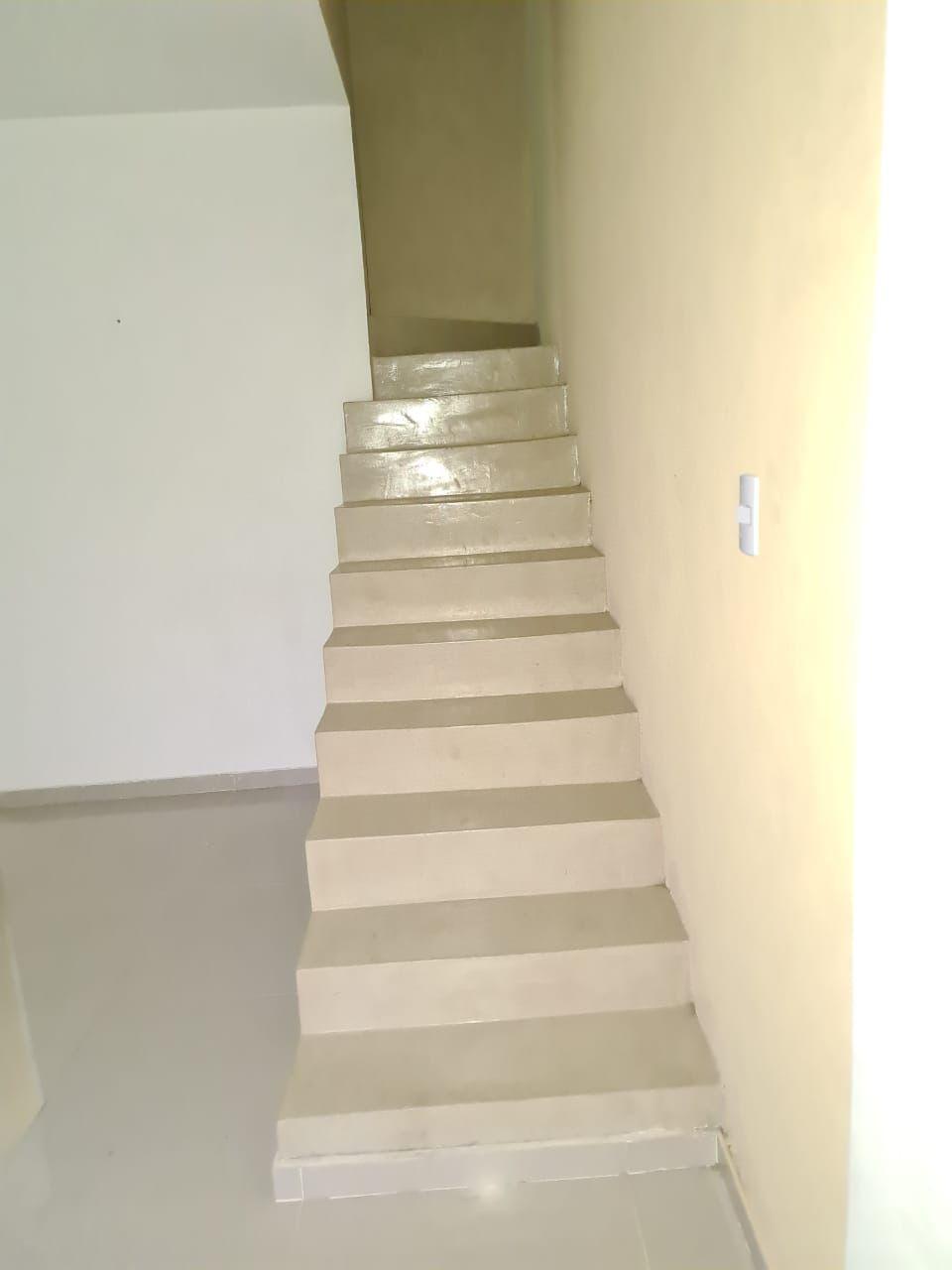 Duplex de 3 ambientes con patio jardín y parrilla en venta en San Vicente