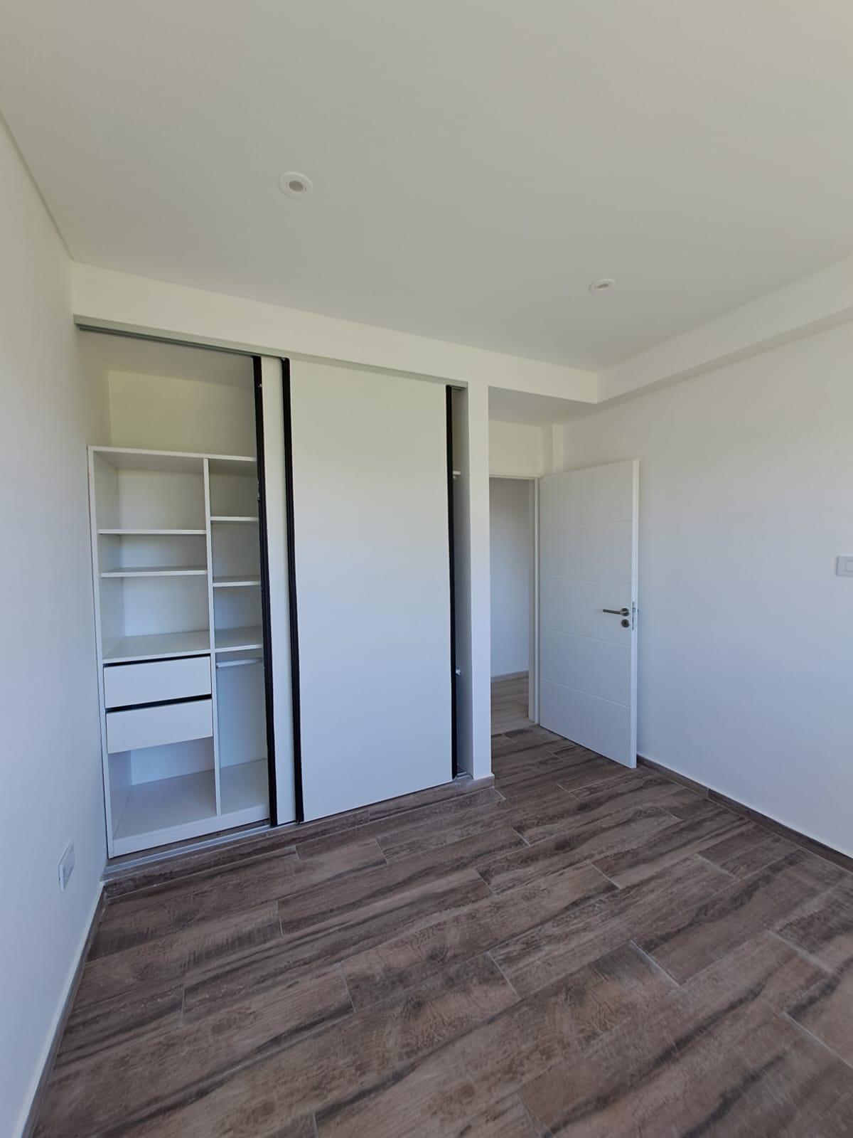 Casa en venta en San Simon a estrenar con 4 dormitorios y 3 baños