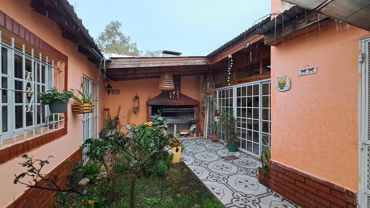Casa en venta en Ezeiza sobre Berutti al 100