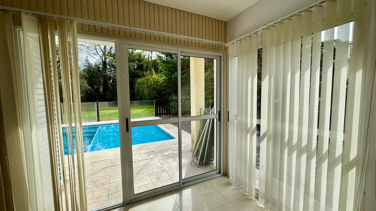 Casa en venta en Canning barrio Solar del Bosque Con Escritura Apto crédito