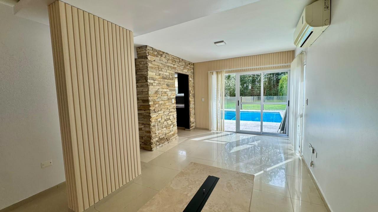 Casa en venta en Canning barrio Solar del Bosque Con Escritura Apto crédito