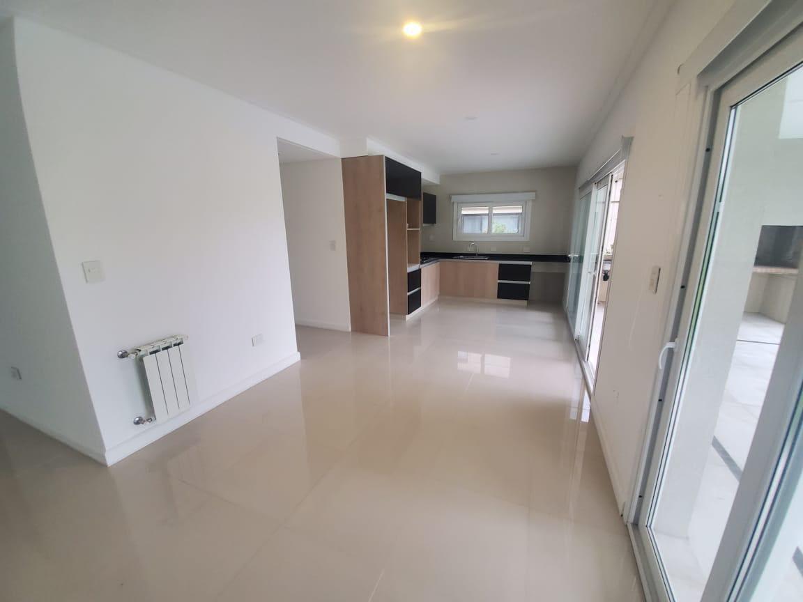 Casa de estilo clásico de 5 ambientes en venta en Saint Thomas Oeste Canning