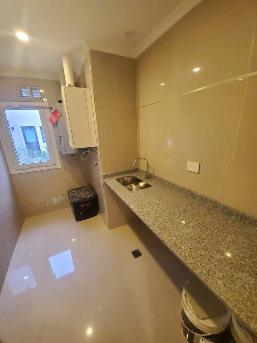 Casa de estilo clásico de 5 ambientes en venta en Saint Thomas Oeste Canning