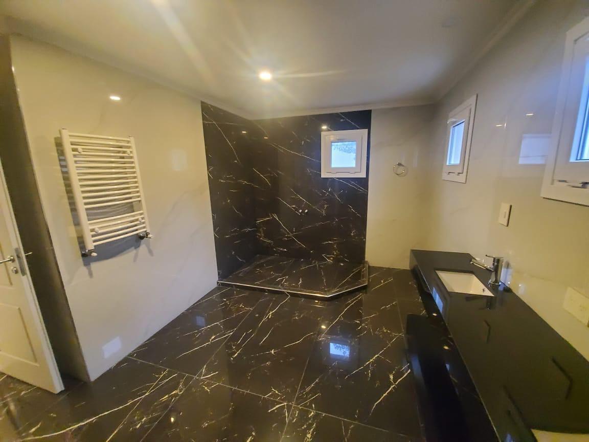 Casa de estilo clásico de 5 ambientes en venta en Saint Thomas Oeste Canning
