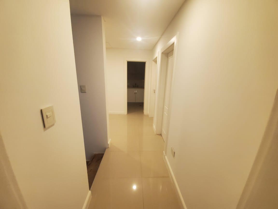 Casa de estilo clásico de 5 ambientes en venta en Saint Thomas Oeste Canning