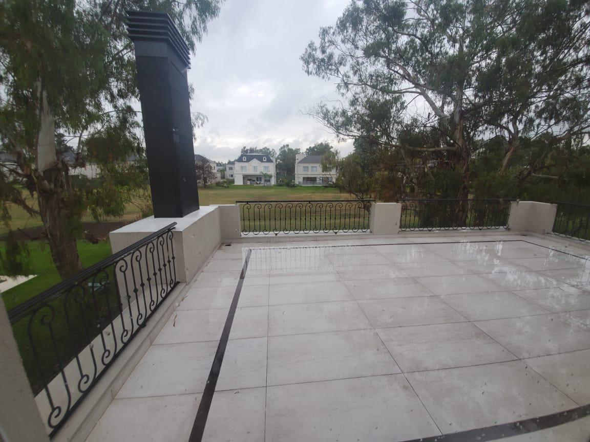 Casa de estilo clásico de 5 ambientes en venta en Saint Thomas Oeste Canning