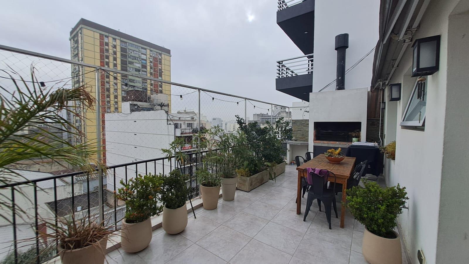 Departamento a la venta de 3 ambientes con amplia terraza balcón y parrilla en Caballito Sobre Juan Bautista Alberdi