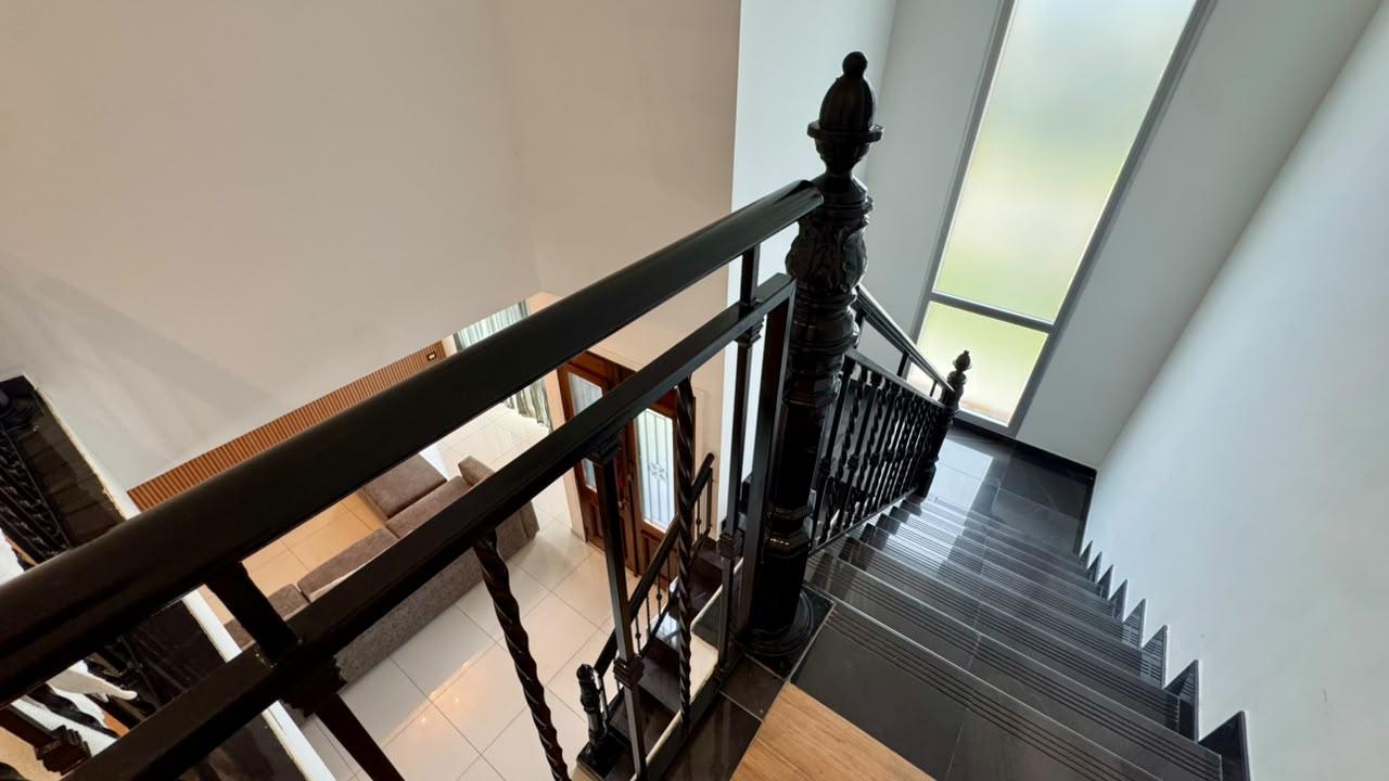 Casa con 4 dormitorios en venta en Los Naranjos I Canning