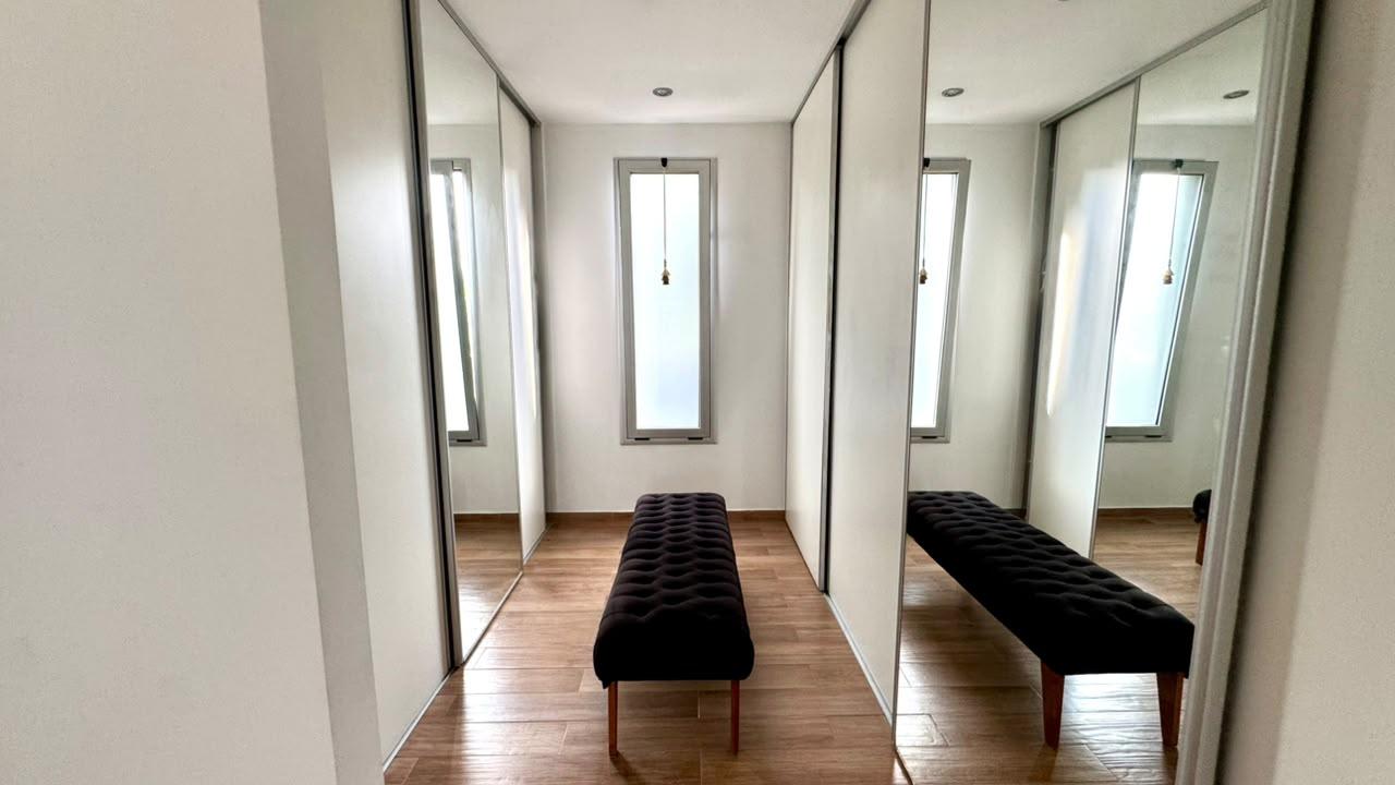 Casa con 4 dormitorios en venta en Los Naranjos I Canning