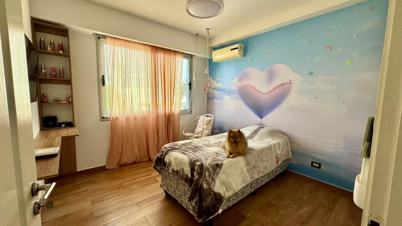 Casa con 4 dormitorios en venta en Los Naranjos I Canning