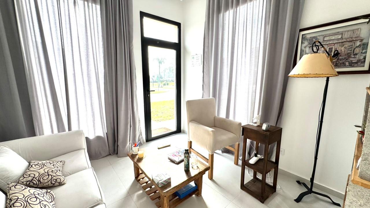 Venta Casa en una planta Lote de 600 m2 en esquina Lagos de Canning