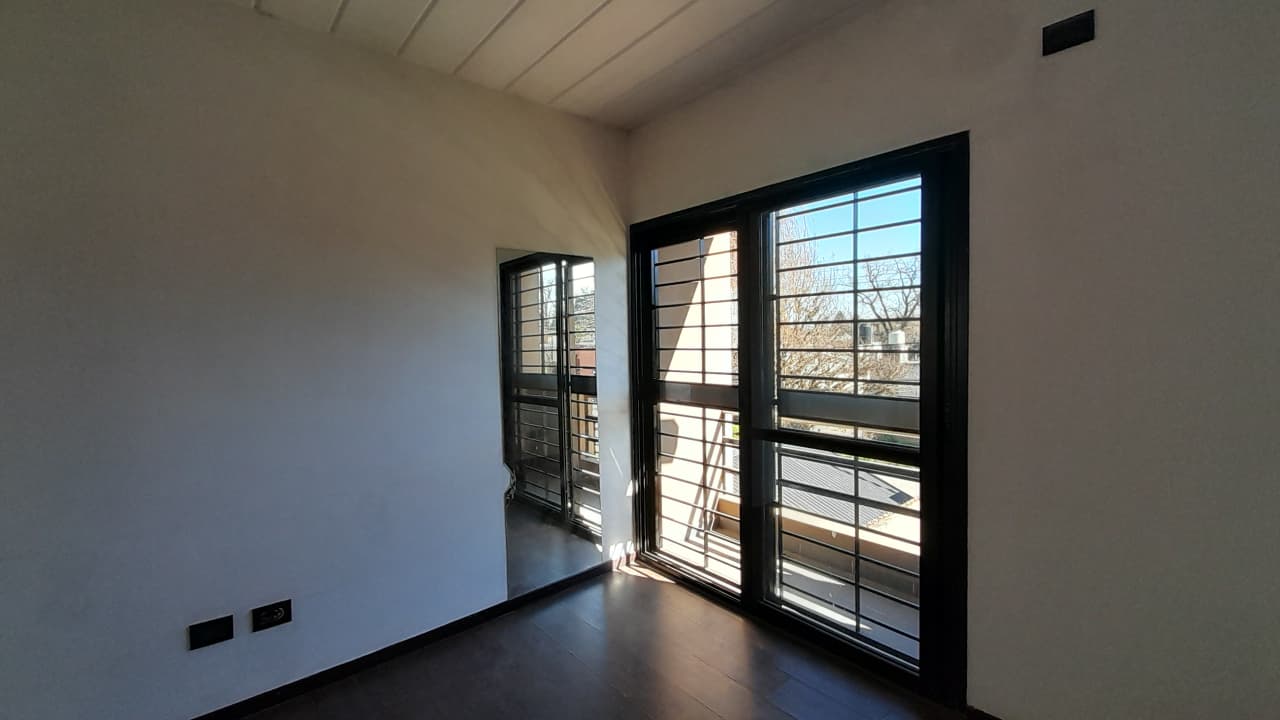 Duplex en venta en Monte Grande Con Escritura y Planos
