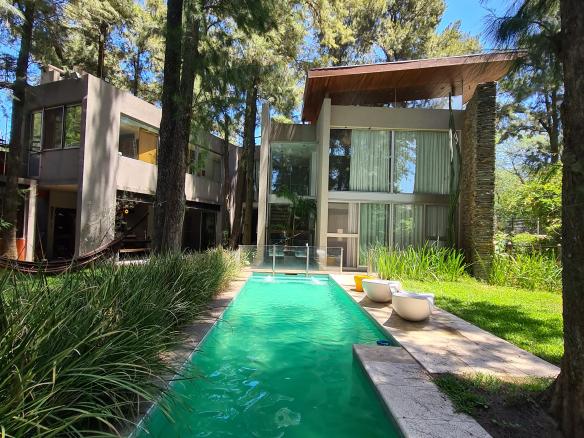 Casa en alquiler temporal en Ezeiza La Deseada amoblada
