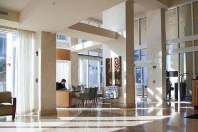 Venta de Departamentos en Miami Florida Edificio del Hotel Double Tree Ocean Point de Hilton