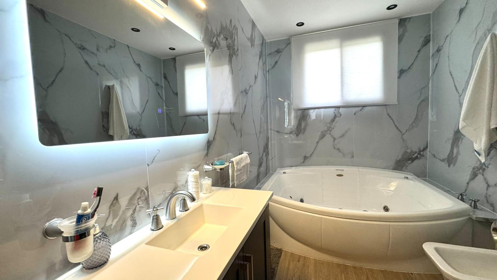 WhatsApp Image 2026-09-11 at 17.28.25 (2) Casa remodelada y restructurada en venta, en Saint Thomas Sur, Canning