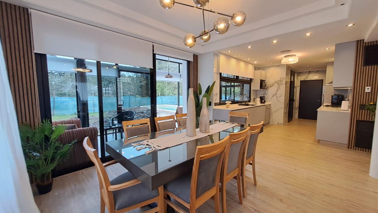 WhatsApp Image 2026-09-12 at 12.20.38 (2) Casa remodelada y restructurada en venta, en Saint Thomas Sur, Canning
