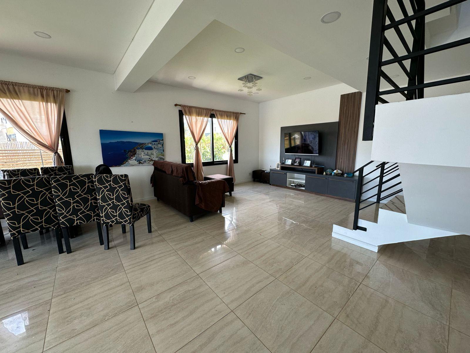 WhatsApp Image 2026-09-14 at 12.23.16 Casa amoblada en Alquiler en Lagos de Canning