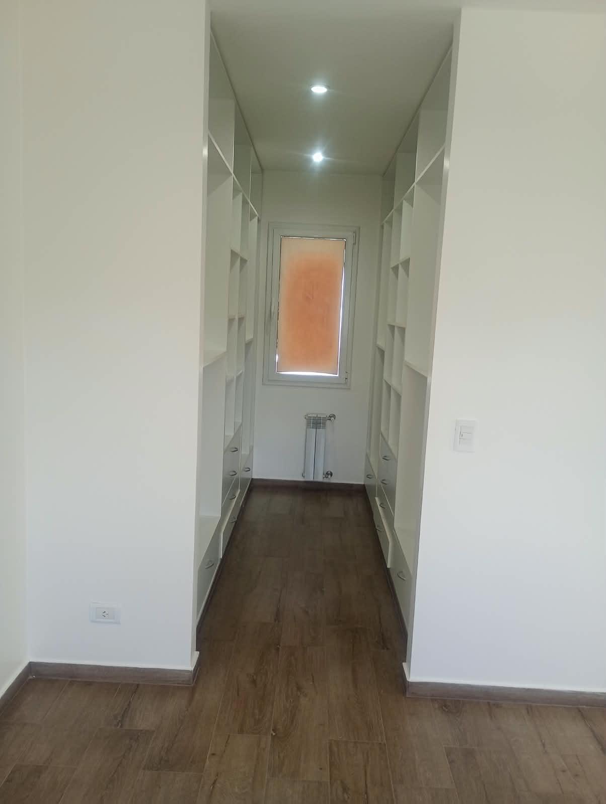 Casa en alquiler en barrio Los Talas en dos plantas amoblada Canning