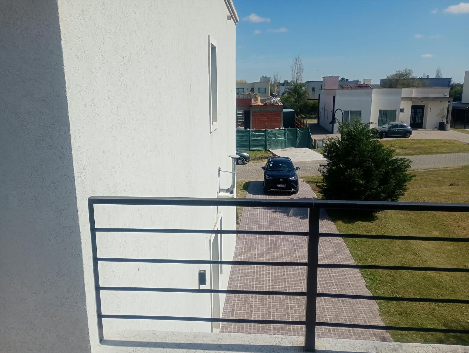 Casa en alquiler en barrio Los Talas en dos plantas amoblada Canning
