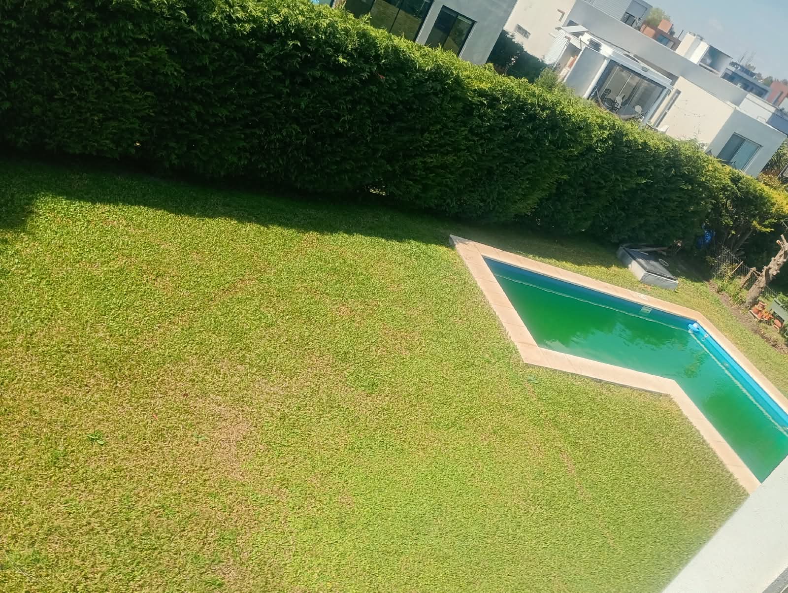 Casa en alquiler en barrio Los Talas en dos plantas amoblada Canning