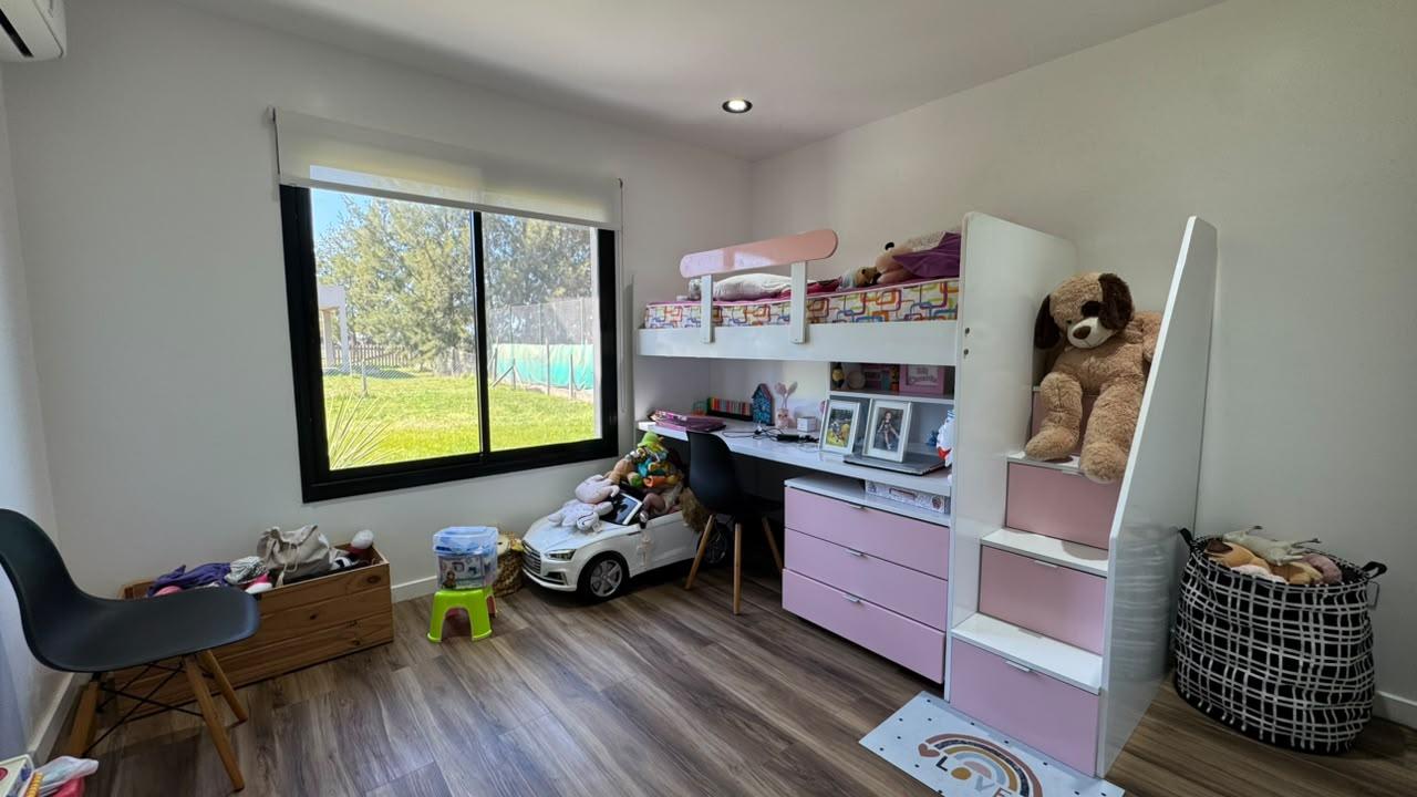 Casa con 3 dormitorios quincho y piscina a la venta en Lagos de San Eliseo Guernica Acceso por Ruta 58