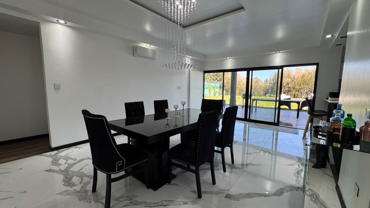 Casa con 3 dormitorios quincho y piscina a la venta en Lagos de San Eliseo Guernica Acceso por Ruta 58