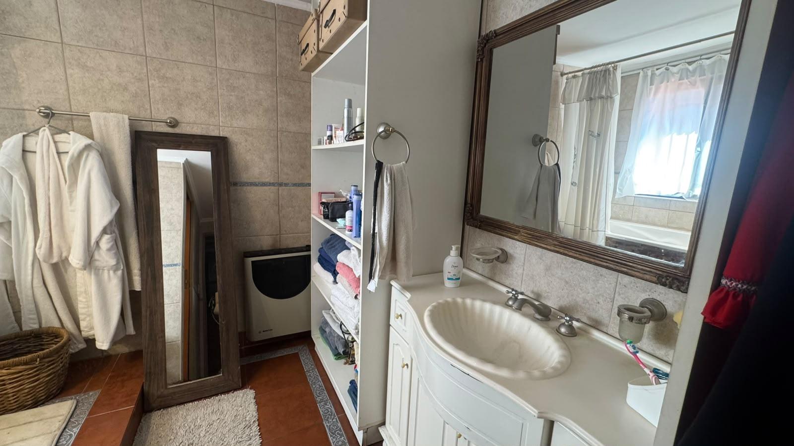 Casa amoblada con 3 dormitorios quincho y pileta en alquiler anual y temporal Los Rosales Canning