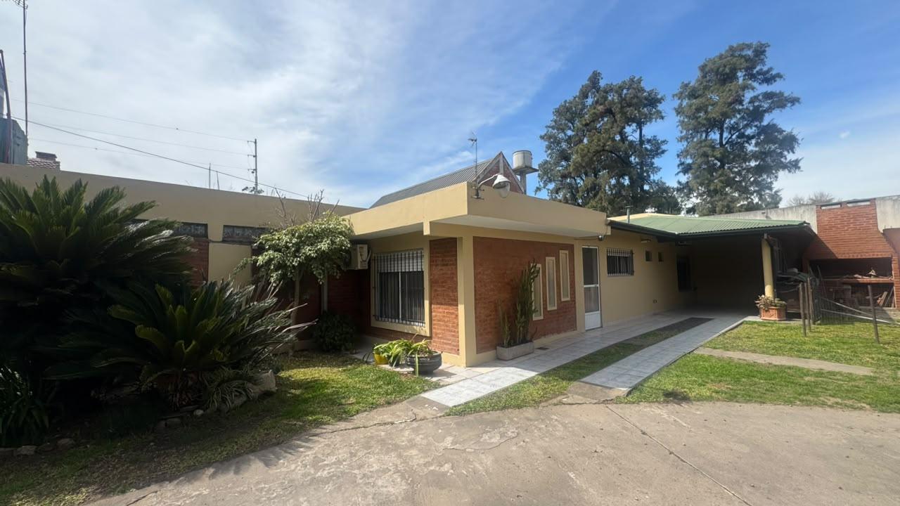 WhatsApp Image 2026-09-19 at 15.09.41 Casa en venta sobre terreno de 434 m2 en El Jaguel a 10 metros de Av. Castex Canning