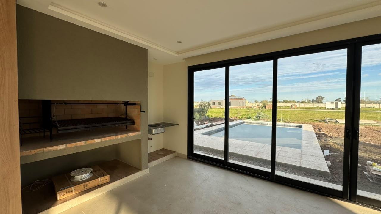 Casa en venta a estrenar en Saint Thomas Chico Canning
