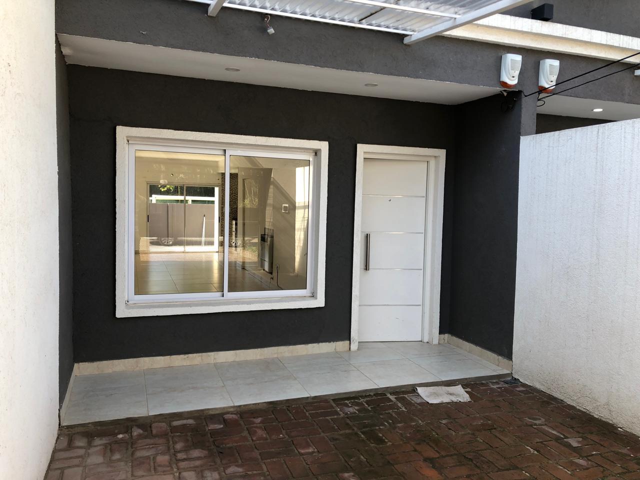 Duplex sin muebles en alquiler con 3 dormitorios y patio en Ezeiza