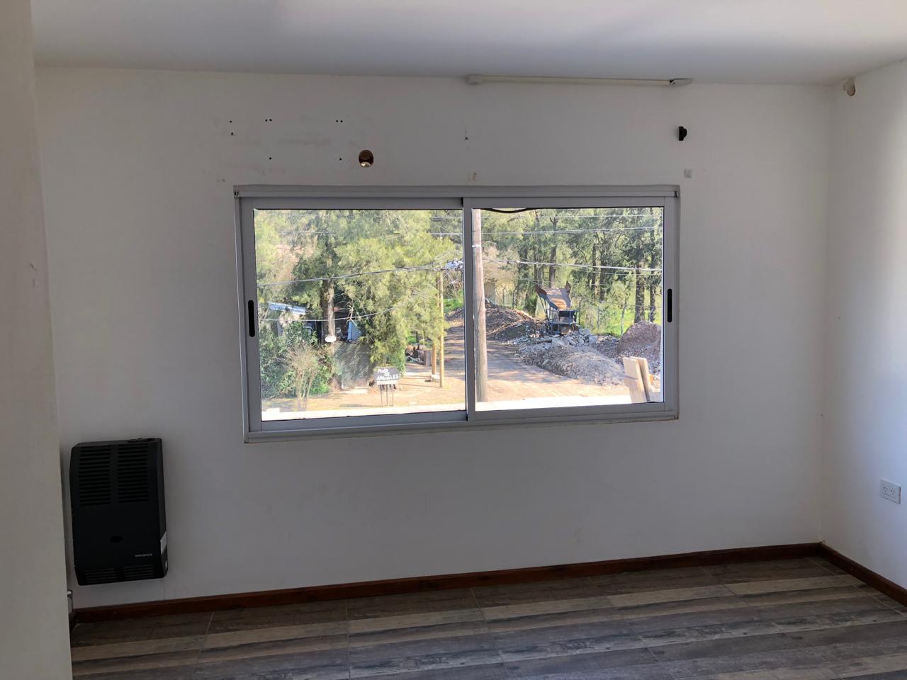 Duplex sin muebles en alquiler con 3 dormitorios y patio en Ezeiza