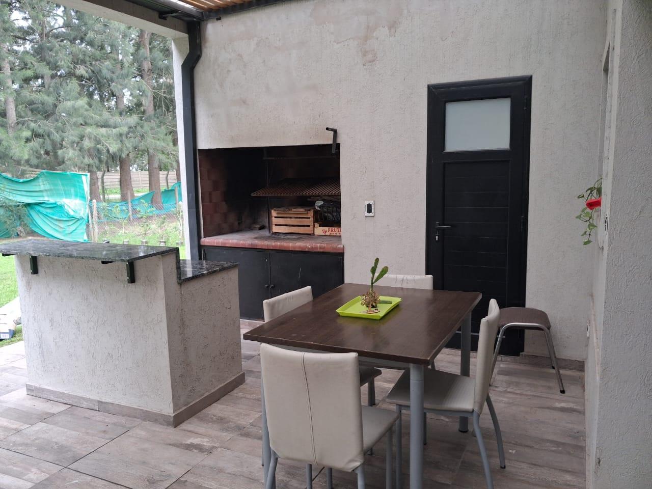 Casa en venta 4 ambientes en barrio cerrado santa Inés (perimetral a Juana de arco), Canning