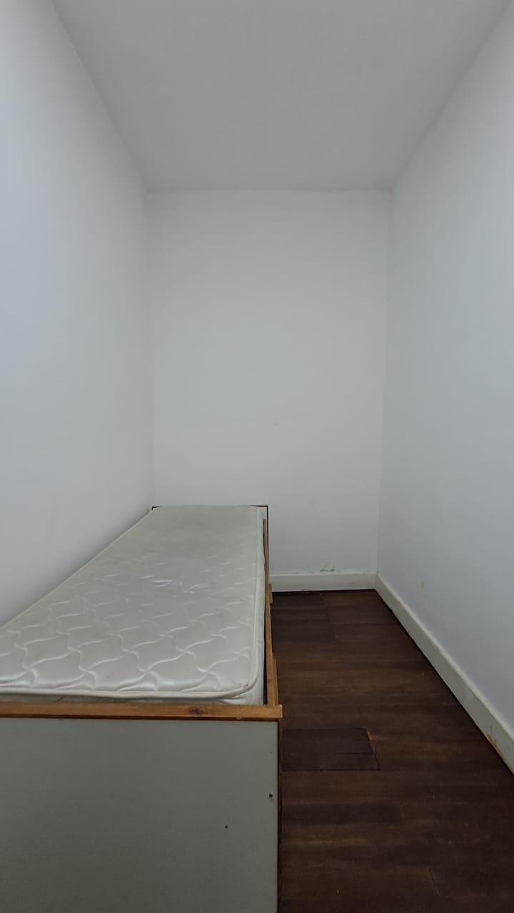 Casa amoblada en alquiler con 3 dormitorios y patio en Ezeiza