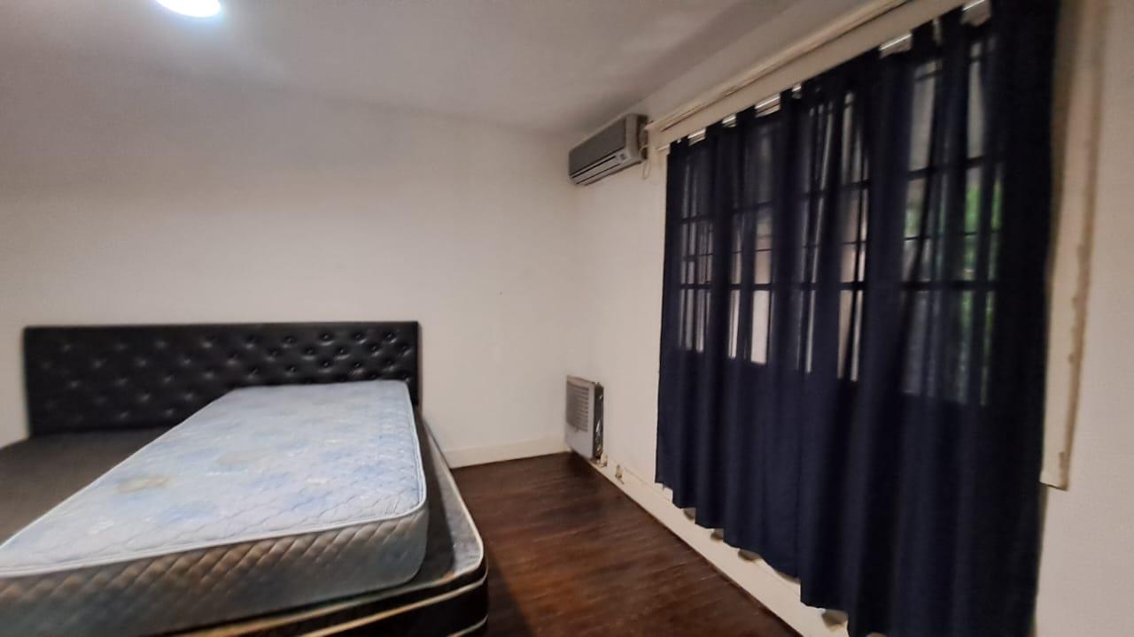 Casa amoblada en alquiler con 3 dormitorios y patio en Ezeiza