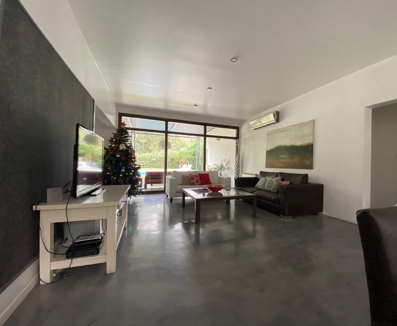 WhatsApp Image 2026-10-14 at 17.40.20 (2) Casa en venta en Club de Campo El Lauquen Canning