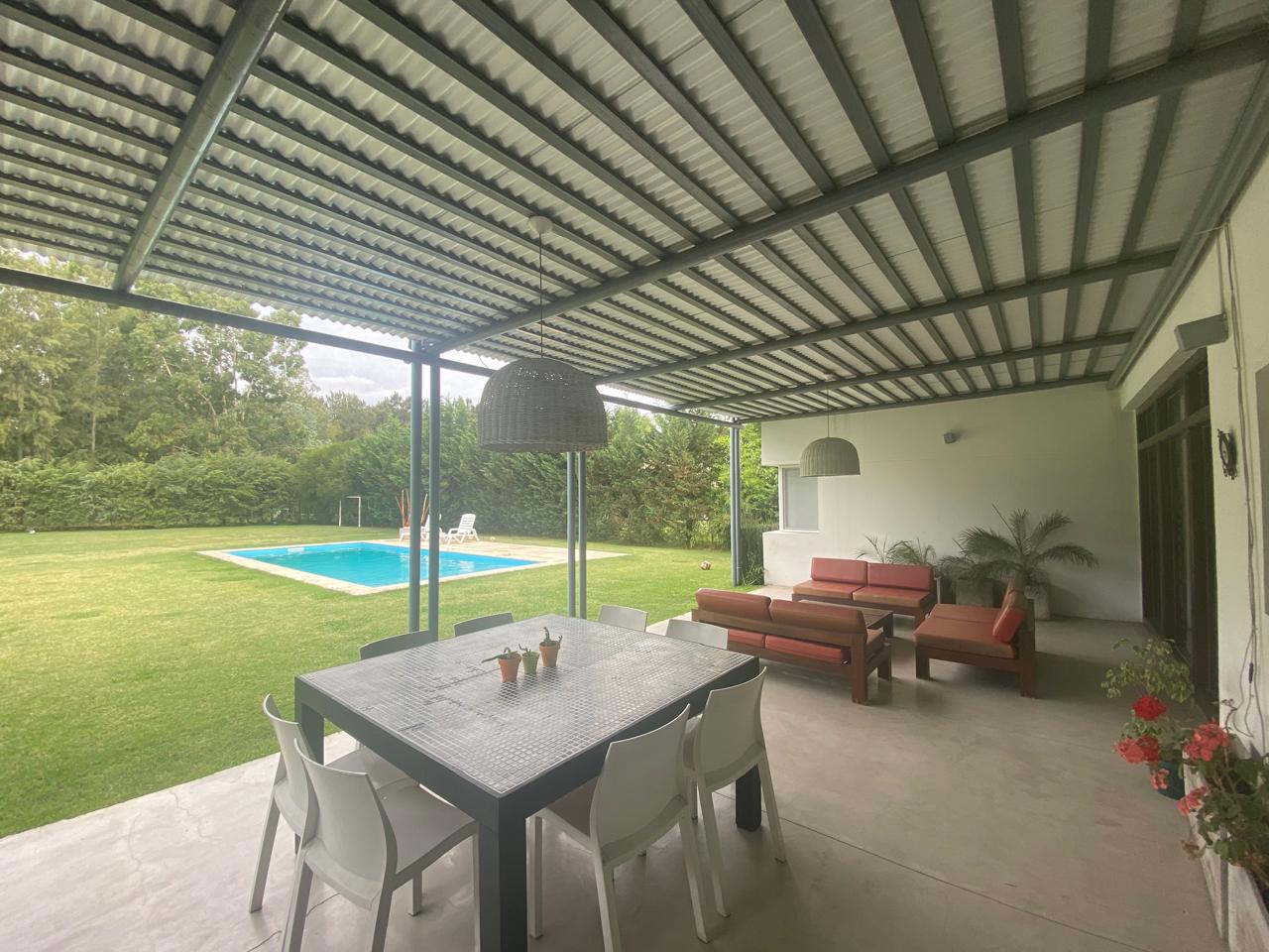 WhatsApp Image 2026-10-14 at 17.40.21 Casa en venta en Club de Campo El Lauquen Canning