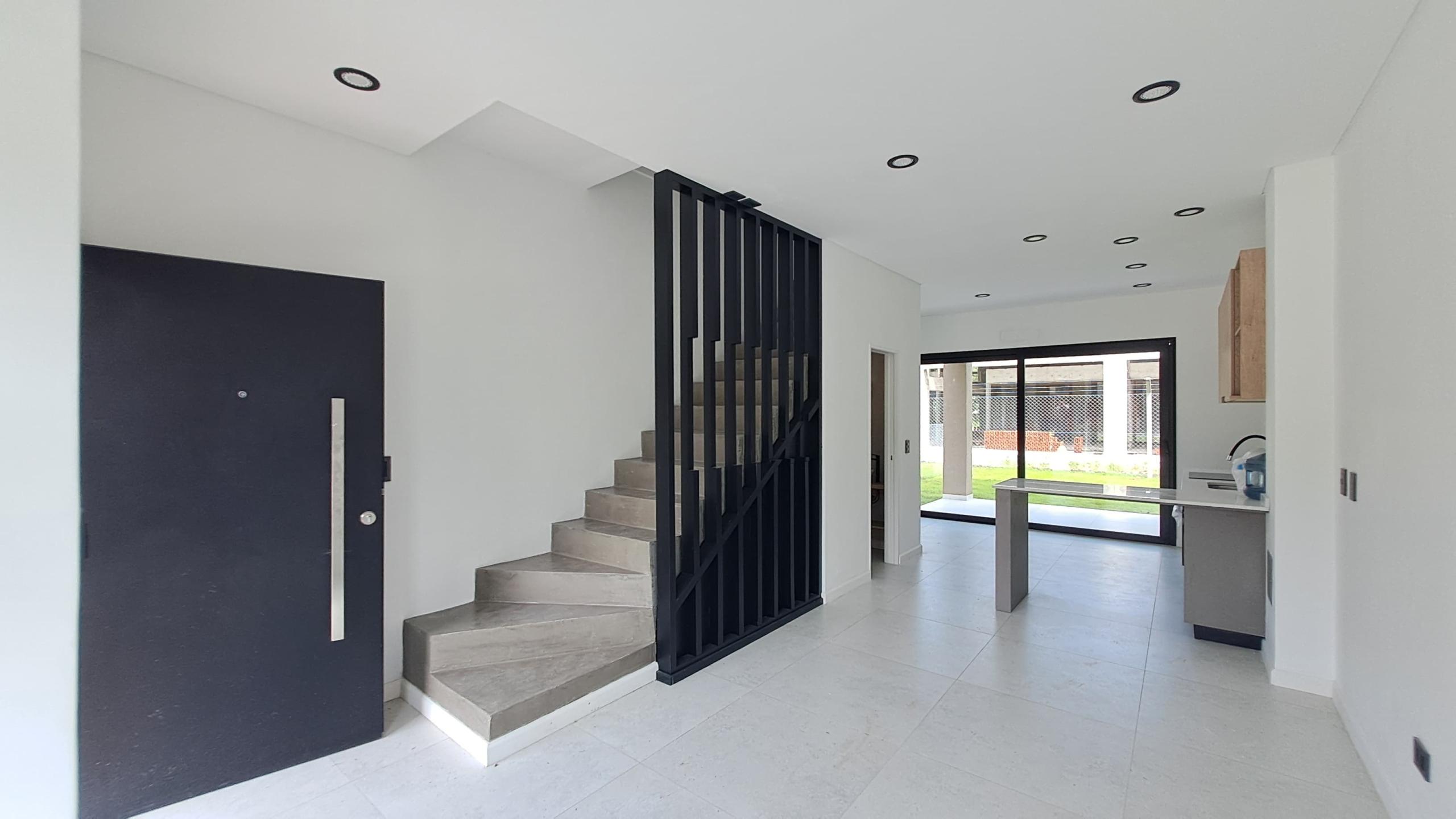 WhatsApp Image 2026-10-22 at 13.19.35 Casa tipo duplex de 3 ambientes en venta en barrio con amenities en Canning Parc