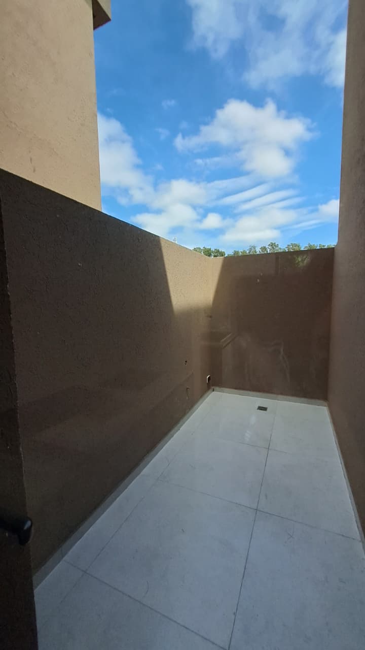 Casa tipo duplex de 4 ambientes en venta en barrio con amenities en Canning Parc